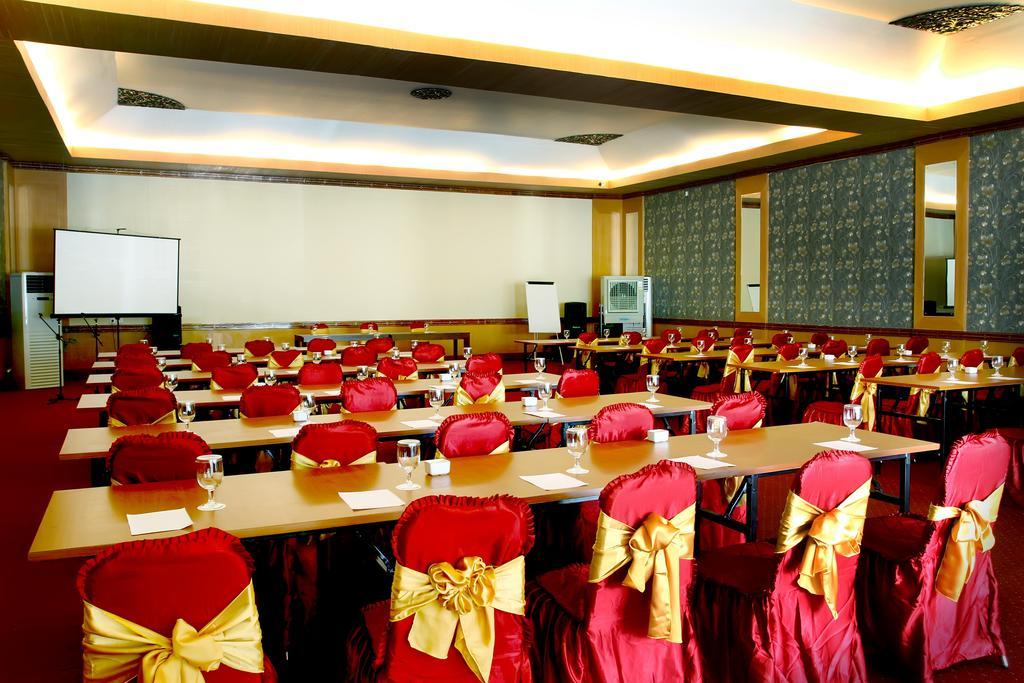 Grand Royal Bil Hotel Praya Exterior foto