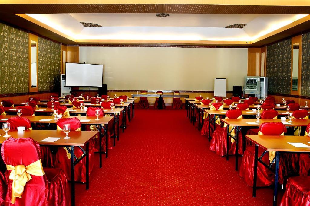 Grand Royal Bil Hotel Praya Exterior foto